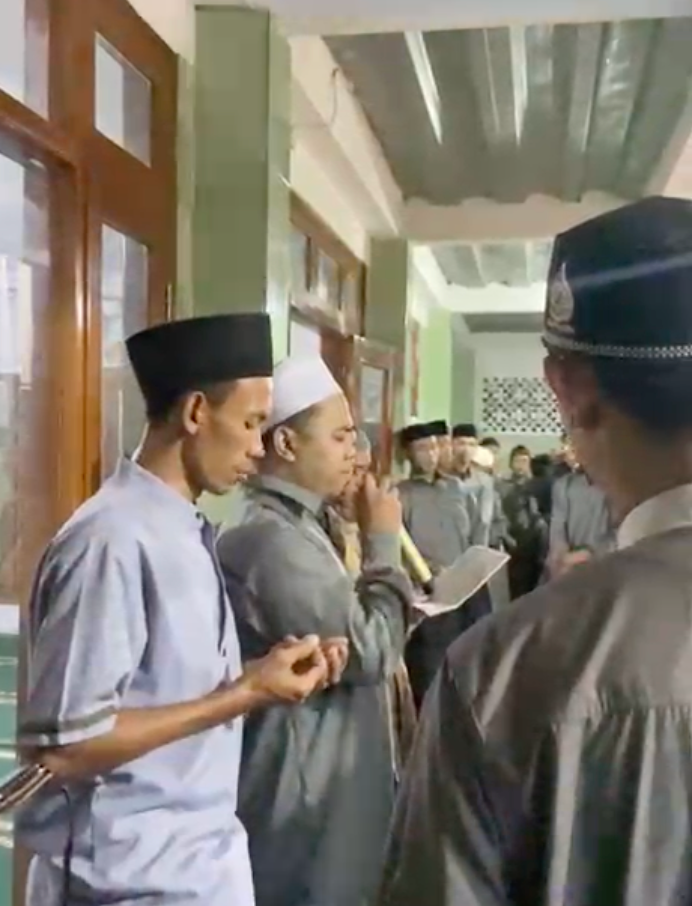 Pembacaan Barzanzi Bersama Alumni